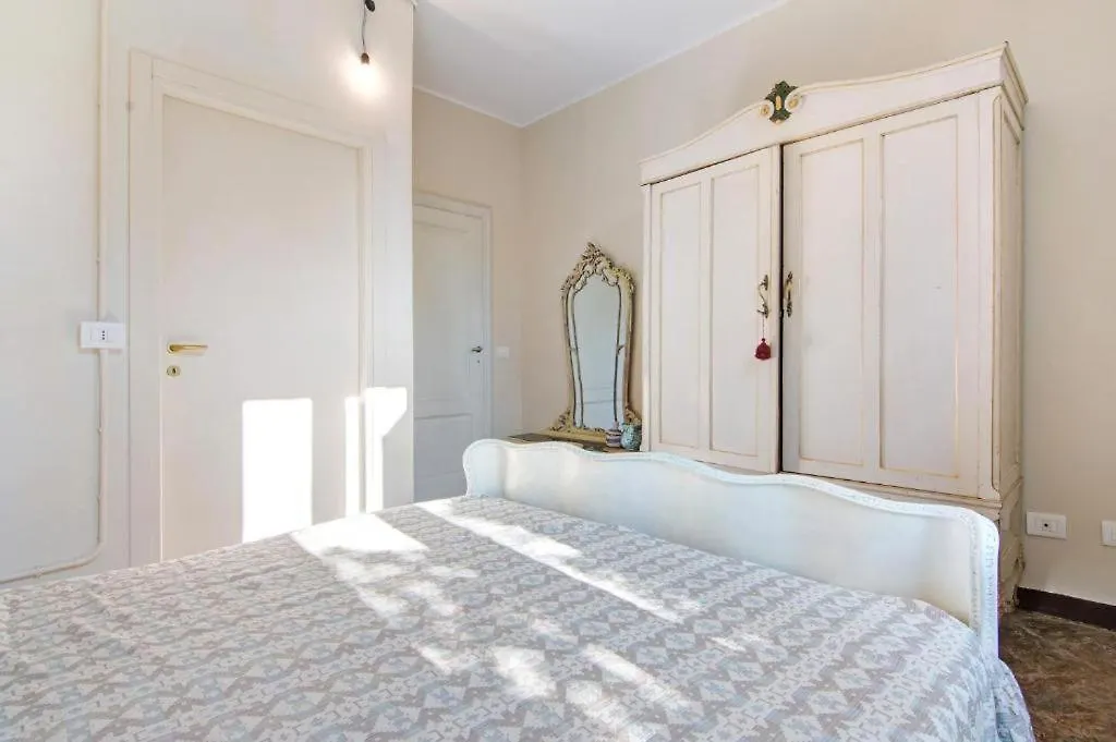 Casa Ortensia Blu Maslianico Italy
